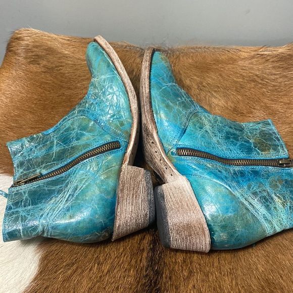 Ferrini womens ankle booties size 7.5 very nice and great color! - Picture 7 of 11